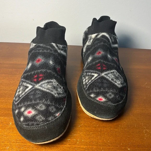 Acorn slippers - Picture 1 of 7